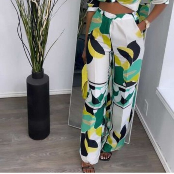 A287 NWT BLOGGER FAVE ZARA SATIN EFFECT PRINT PLAZZO PANTS - Picture 2 of 8